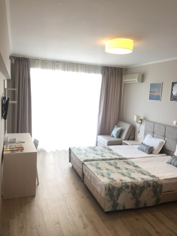 Helios Hotel