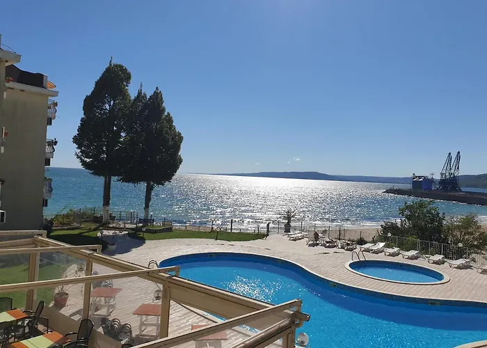 Helios Hotel