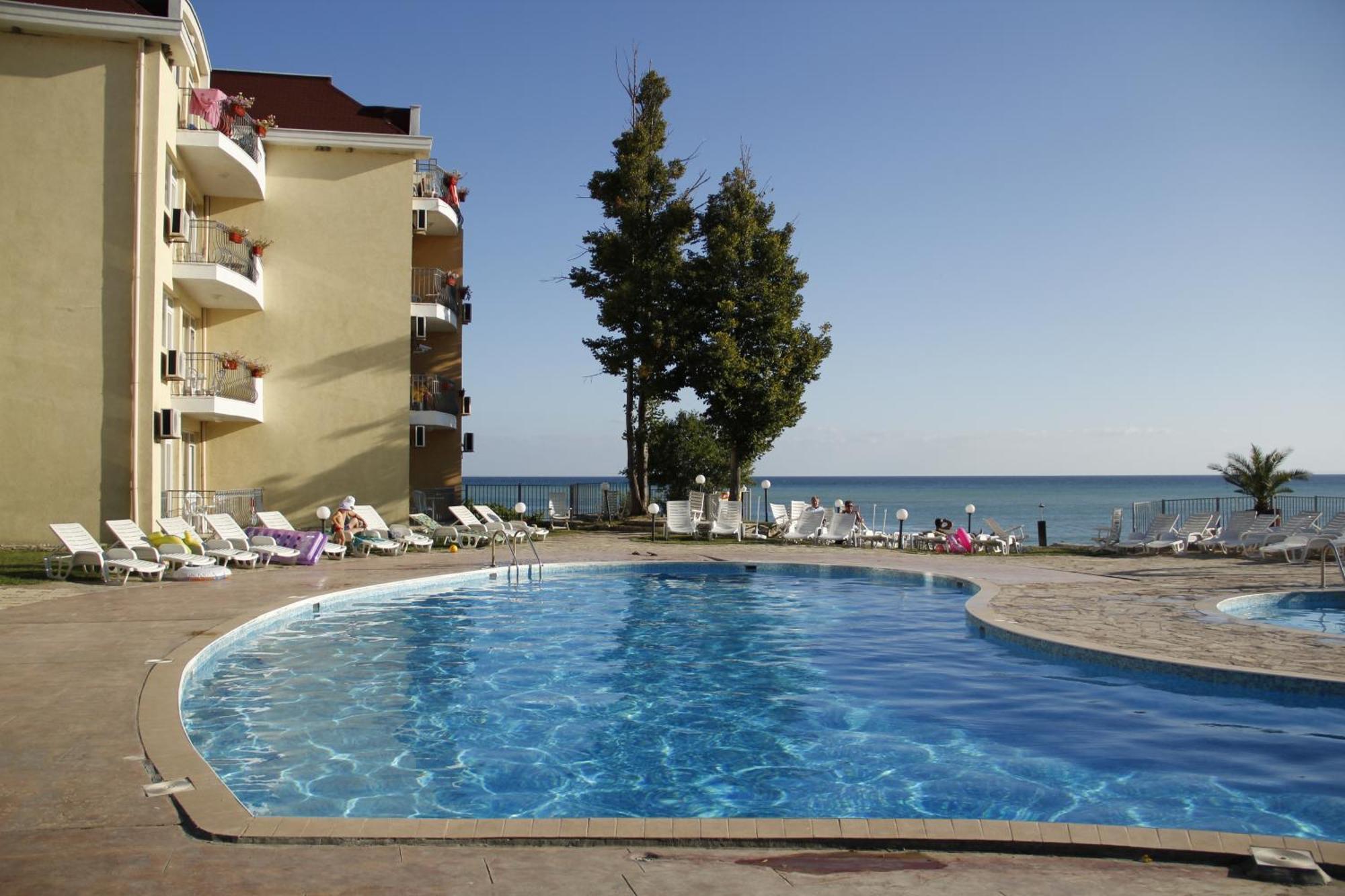 Helios 3*