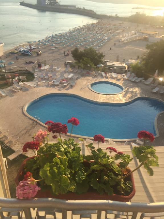 Helios Hotel